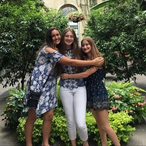 Meet your Posher, Olivia